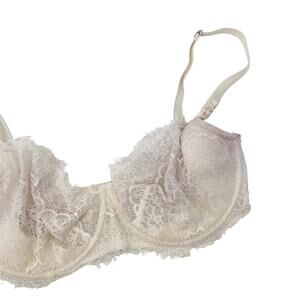 Victoria's Secret Lace Underwire unlined bra